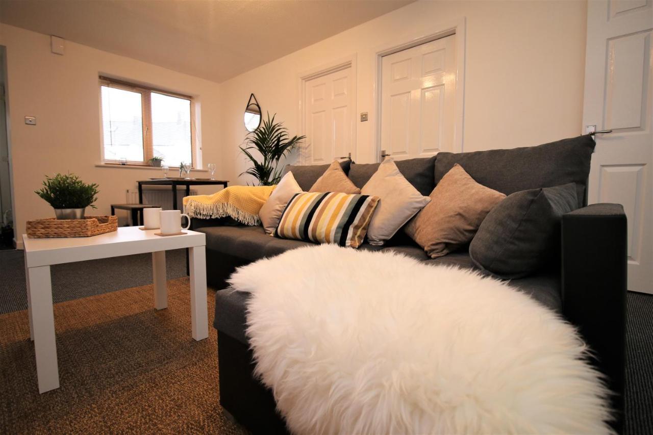 Thesiger Court Apartments - Free Private Parking - By Property Promise Cardiff Exterior foto