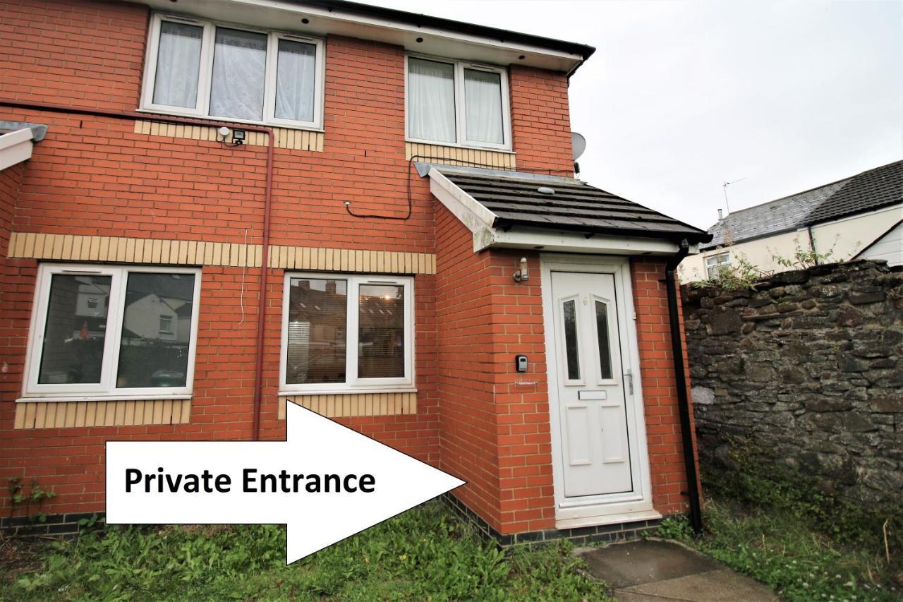 Thesiger Court Apartments - Free Private Parking - By Property Promise Cardiff Exterior foto